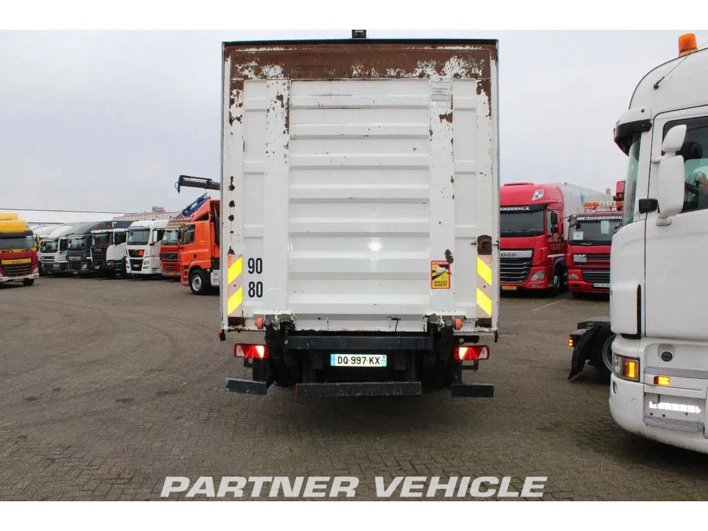 frontLeft : Iveco Eurocargo 160E250 Karoserije furgona