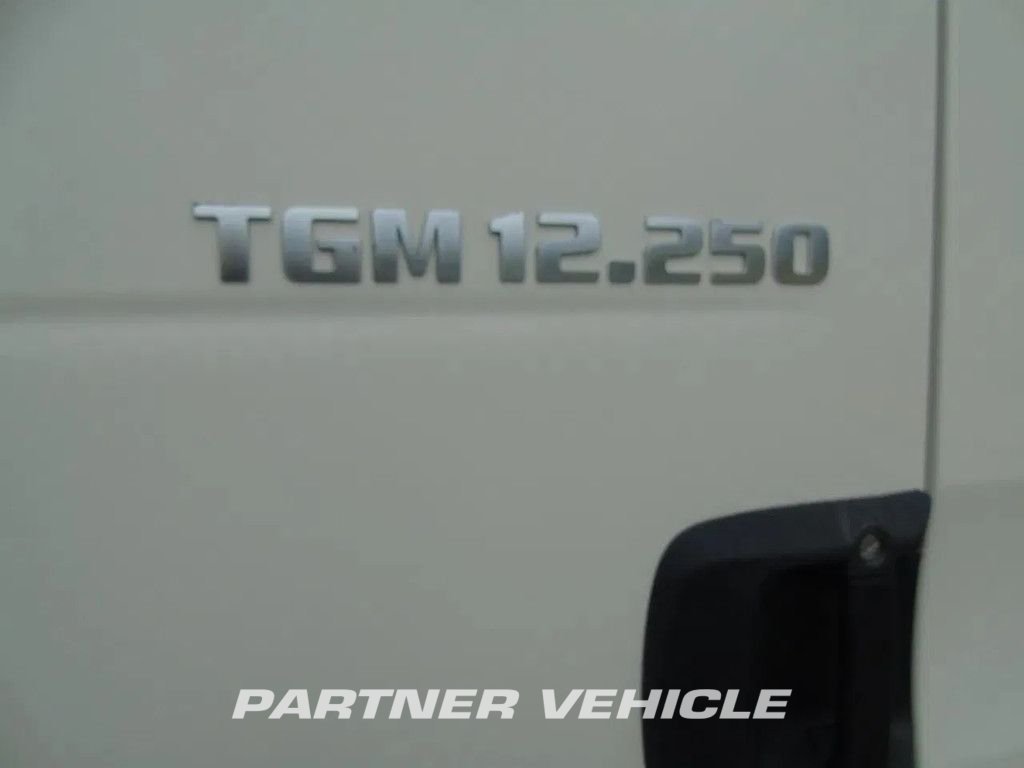 frontLeft : MAN TGM 12.250 Bakwagen