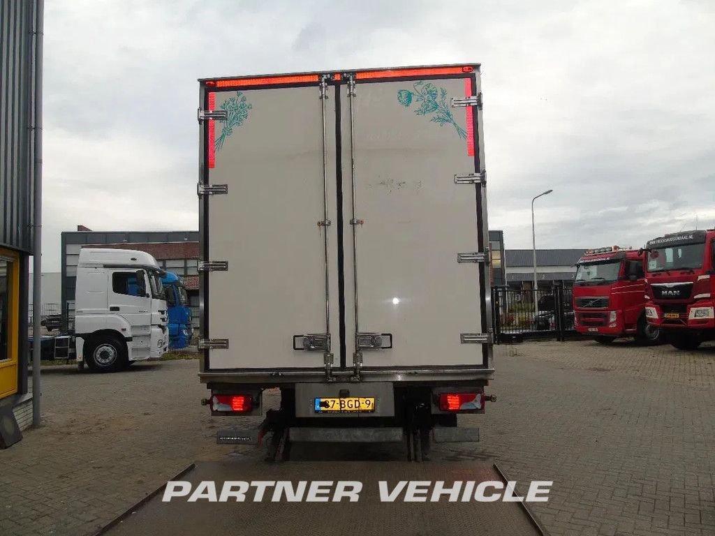 frontLeft : MAN TGM 12.250 Bakwagen