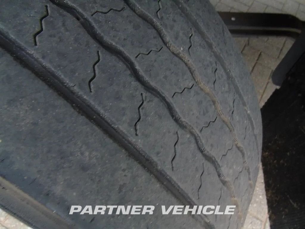 frontLeft : MAN TGM 12.250 Bakwagen