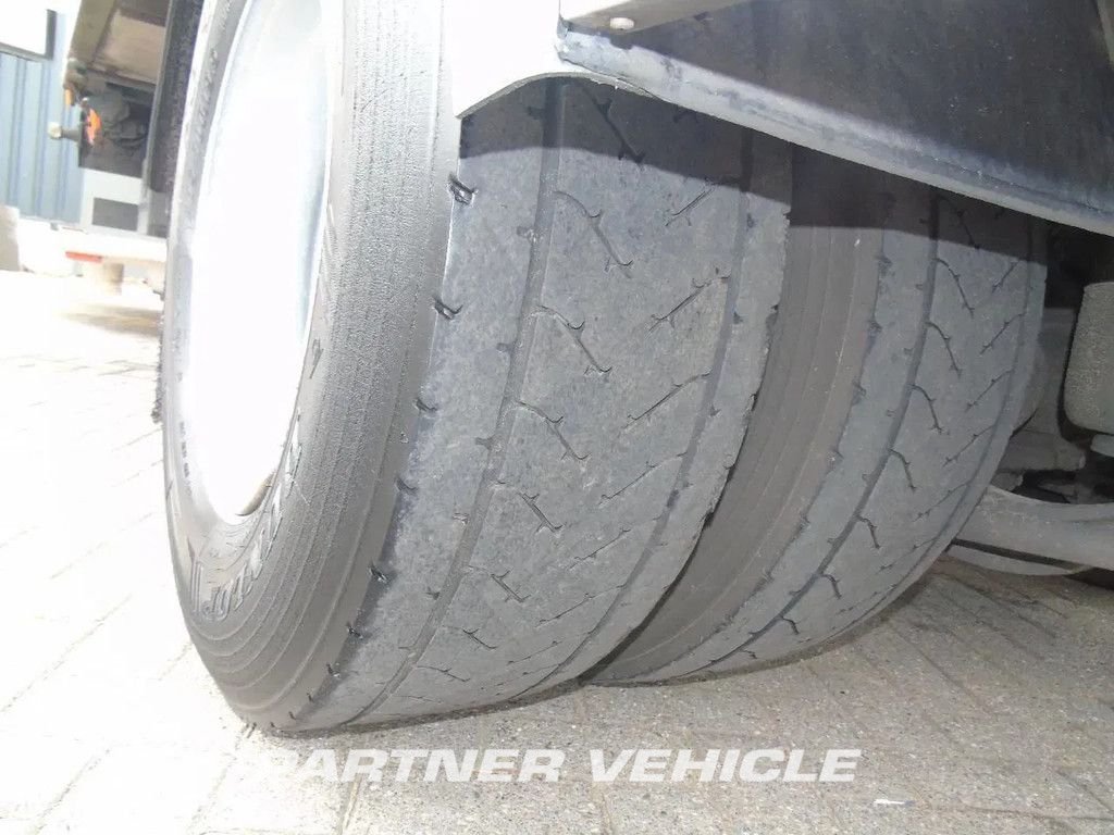 frontLeft : MAN TGM 12.250 Bakwagen