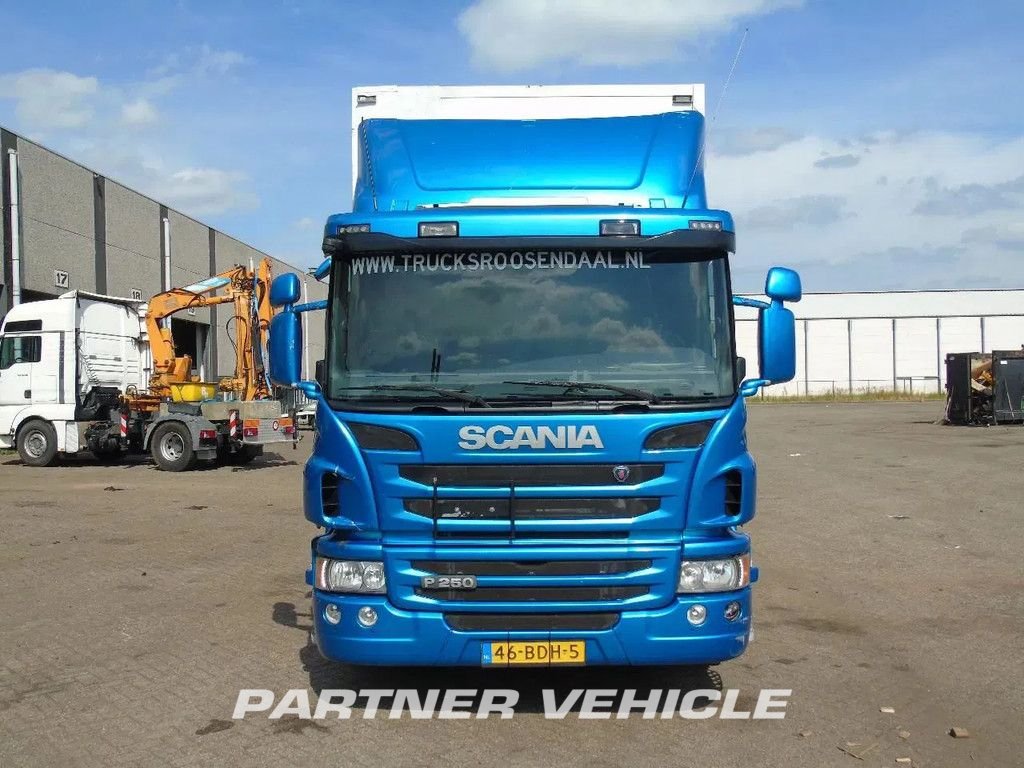 frontLeft : Scania P250 каросерия