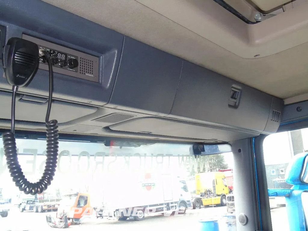 frontLeft : Scania P250 каросерия