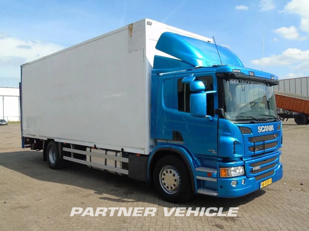 frontLeft : Scania P250 каросерия
