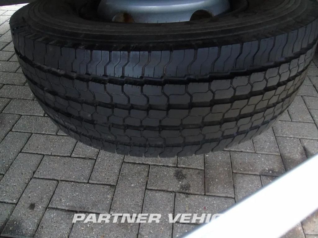 frontLeft : MAN TGL 12.250 Karoserije furgona