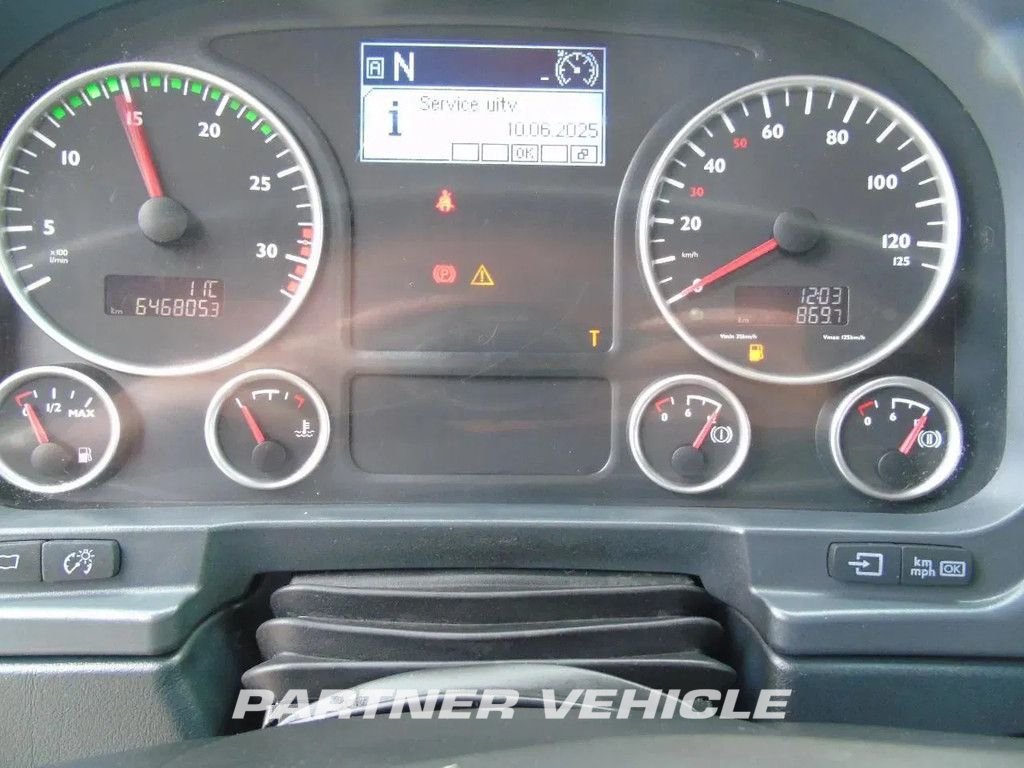 frontLeft : MAN TGL 12.250 Karoserije furgona