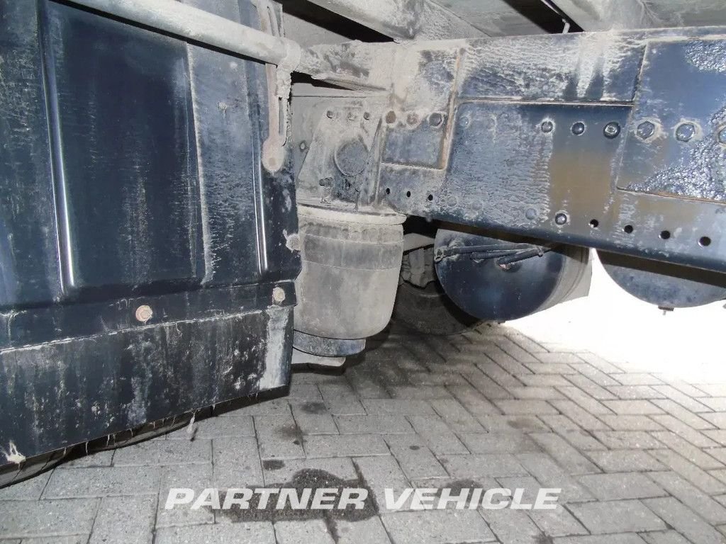 frontLeft : MAN TGL 12.250 Karoserije furgona