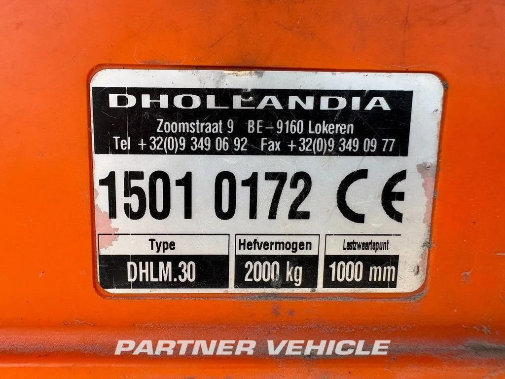 frontLeft : DAF LF 310 LKW mit Kofferaufbau