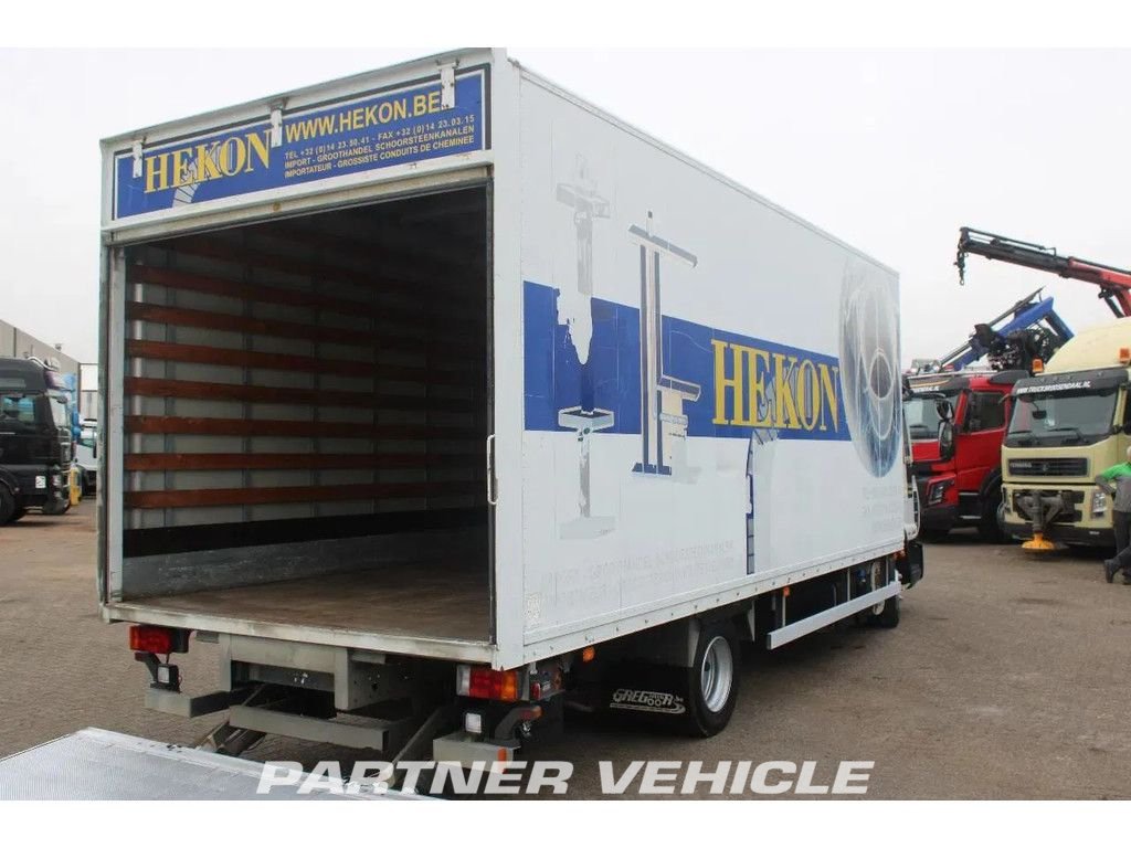 frontLeft : Iveco Eurocargo 80E180 Carroçarias furgão