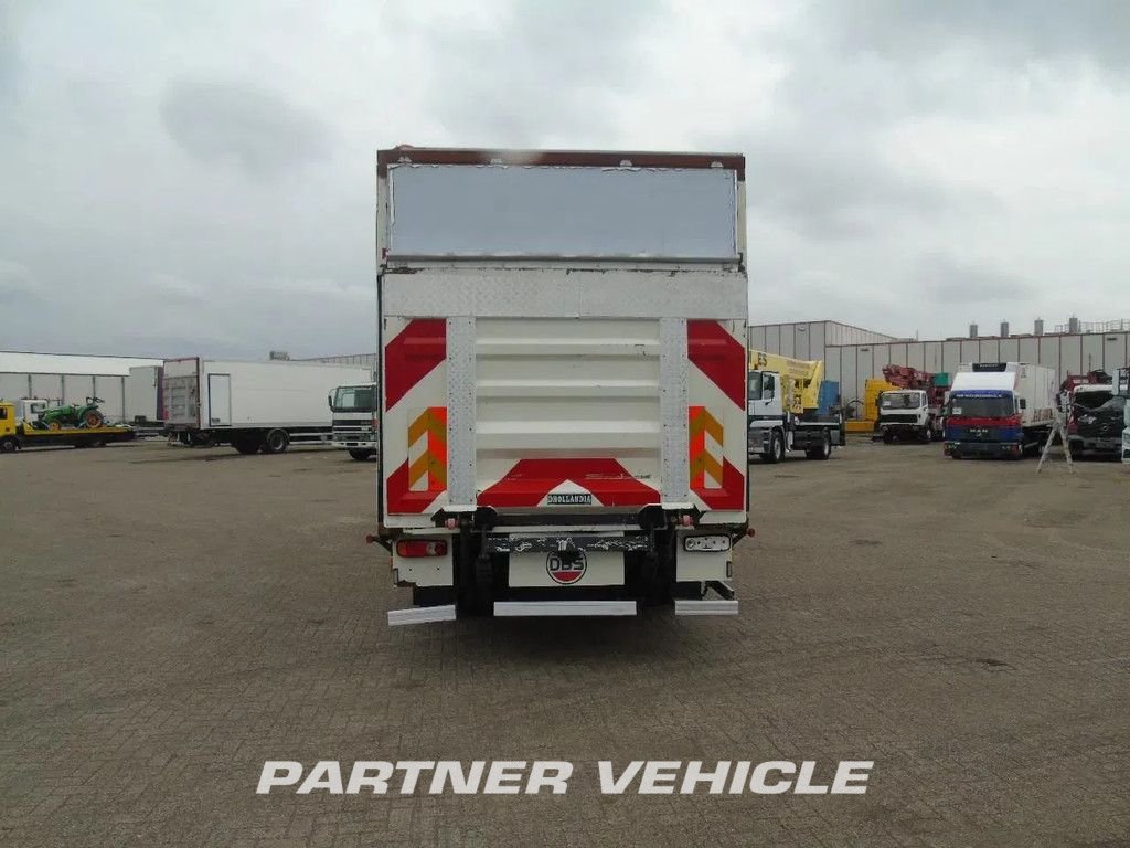frontLeft : DAF CF65.220 Carrocerías furgónes
