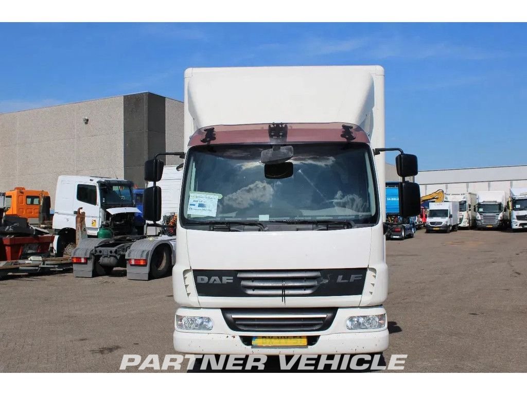 frontLeft : DAF LF45.160 Carrocerías furgónes