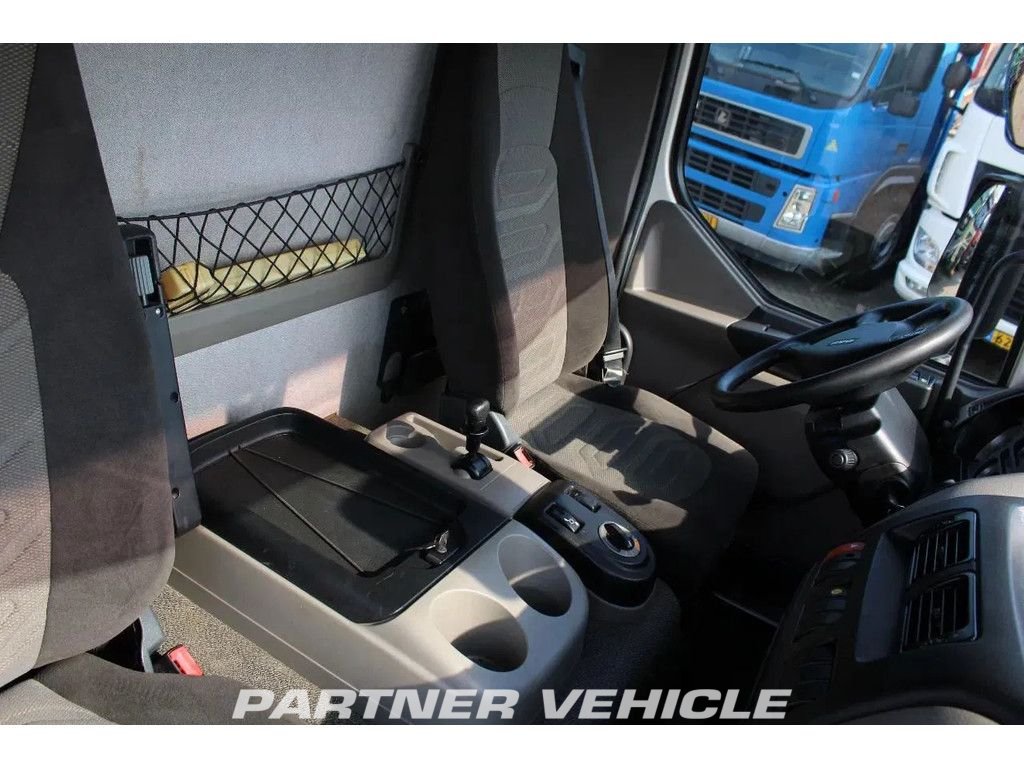 frontLeft : DAF LF45.160 Carrocerías furgónes