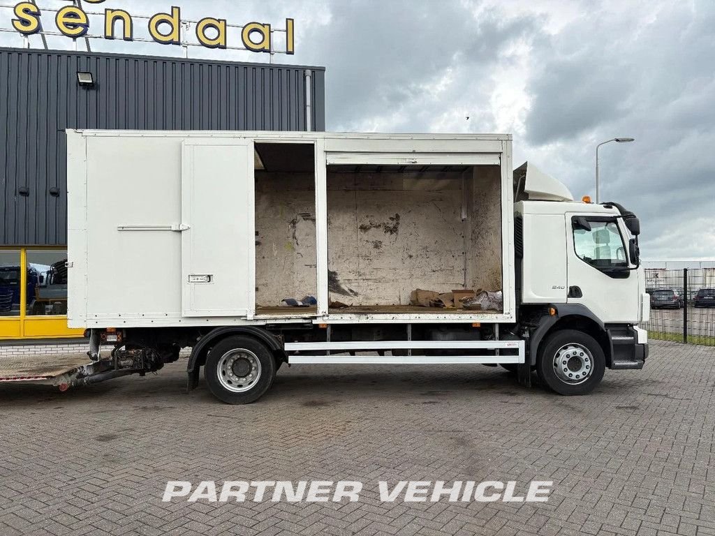 frontLeft : Volvo FL 12 Bakwagen