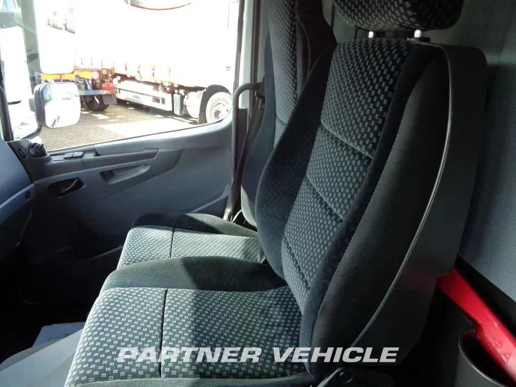 frontLeft : Mercedes Atego 816 umpikori kuorma-auto
