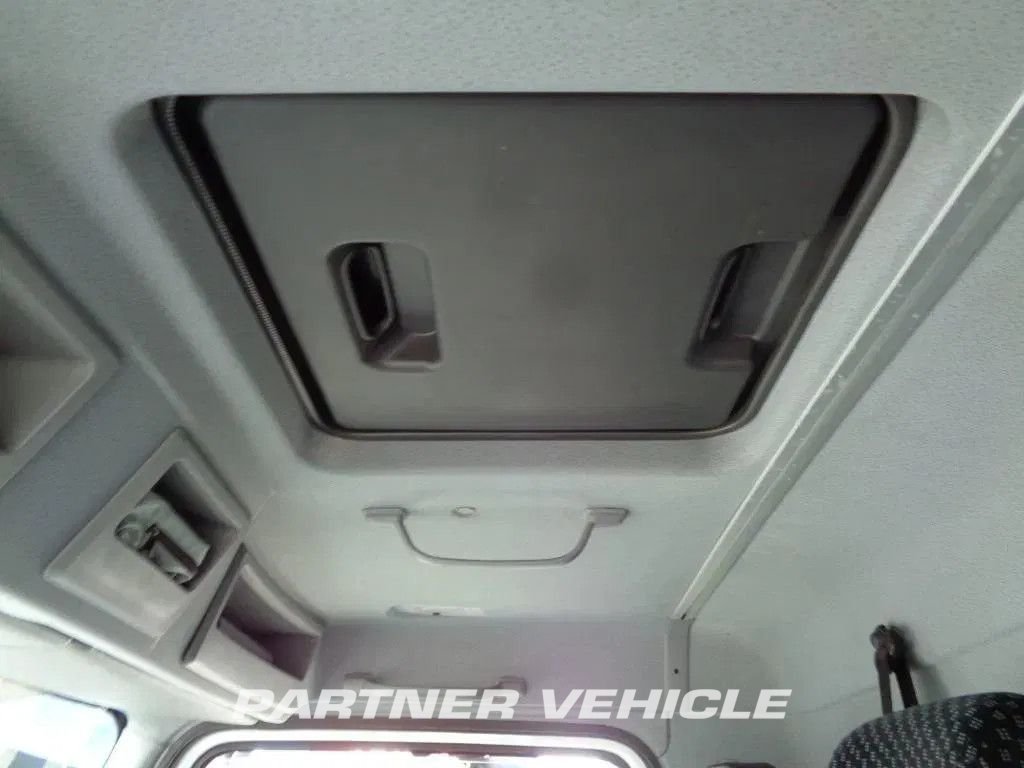 frontLeft : Mercedes Atego 816 umpikori kuorma-auto