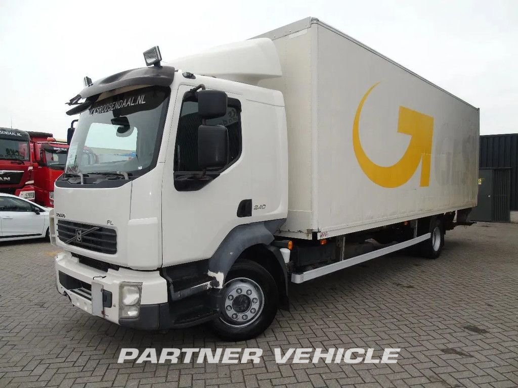 Volvo FL 240 4X2  Грузовик с кузовом-фургоном