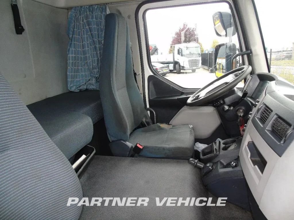 frontLeft : Volvo FL 240 umpikori kuorma-auto