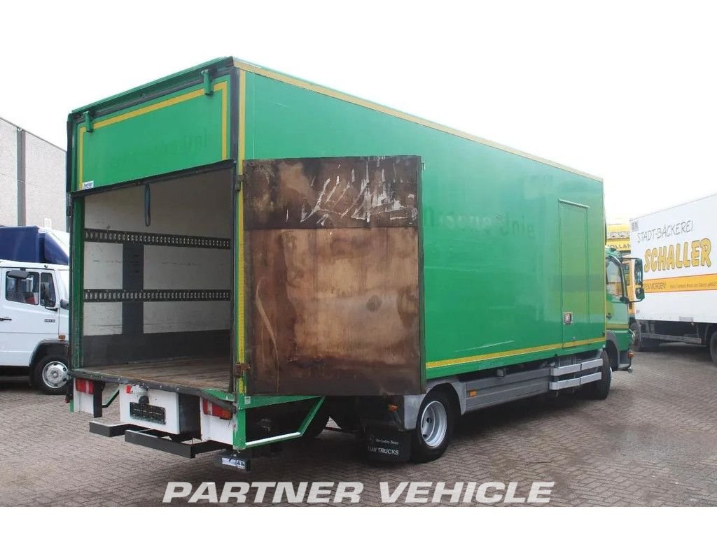 frontLeft : Mercedes Atego 1018 Грузовик с кузовом-фургоном