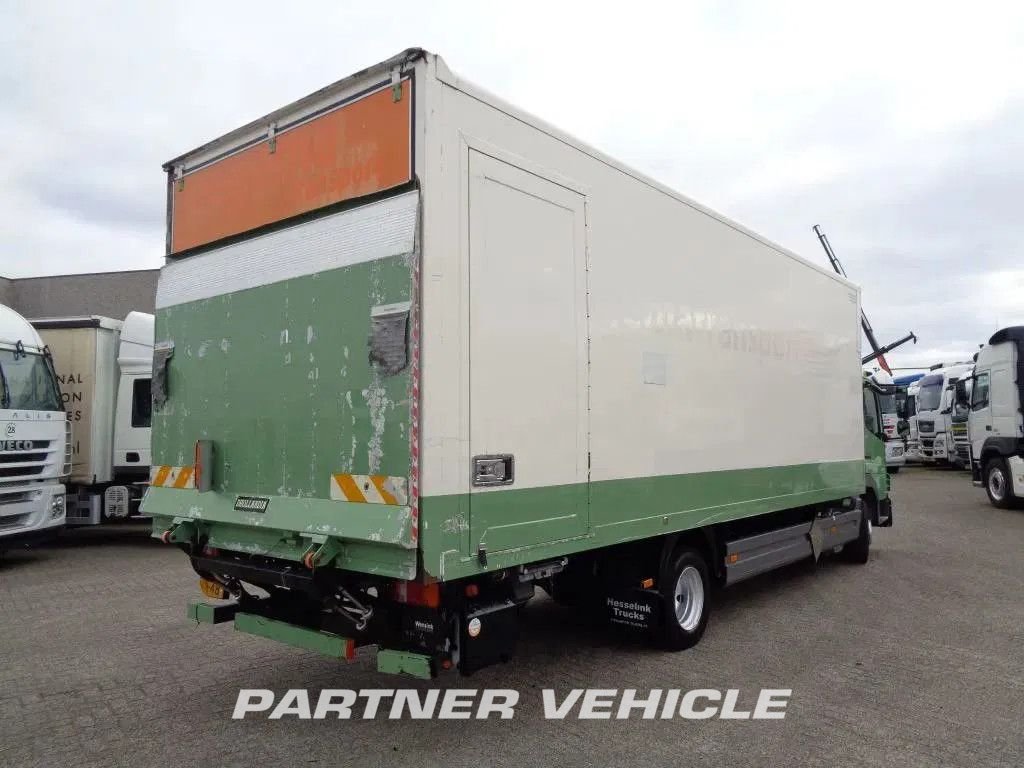 frontLeft : Mercedes Atego 822 Грузовик с кузовом-фургоном