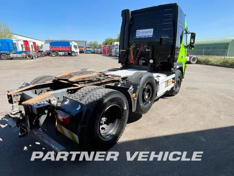 frontLeft : Volvo FM 380 Влекач