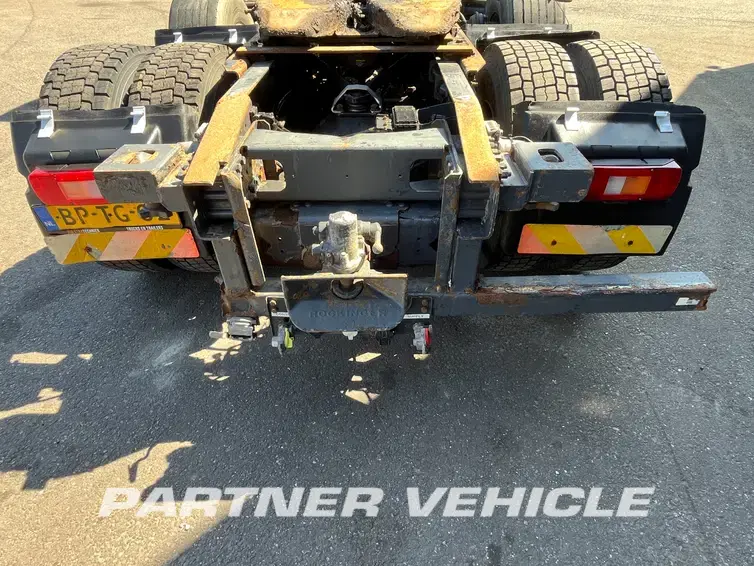 frontLeft : Volvo FM 380 Влекач