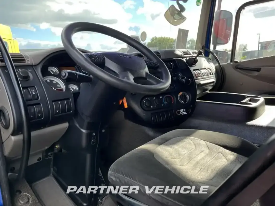 frontLeft : DAF CF85.410 Самосвал камион