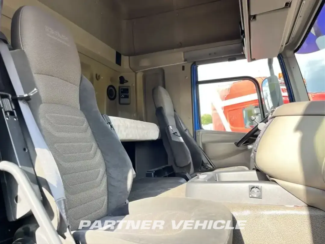frontLeft : DAF CF85.410 Самосвал камион