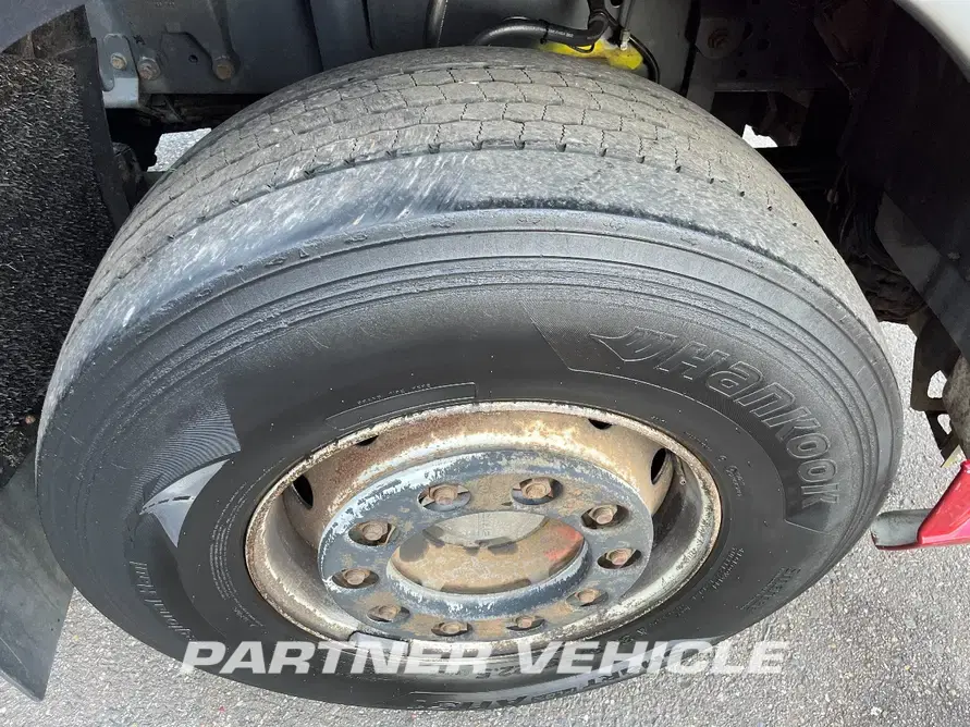 frontLeft : DAF CF85.460 Camion cu carlig de ridicare