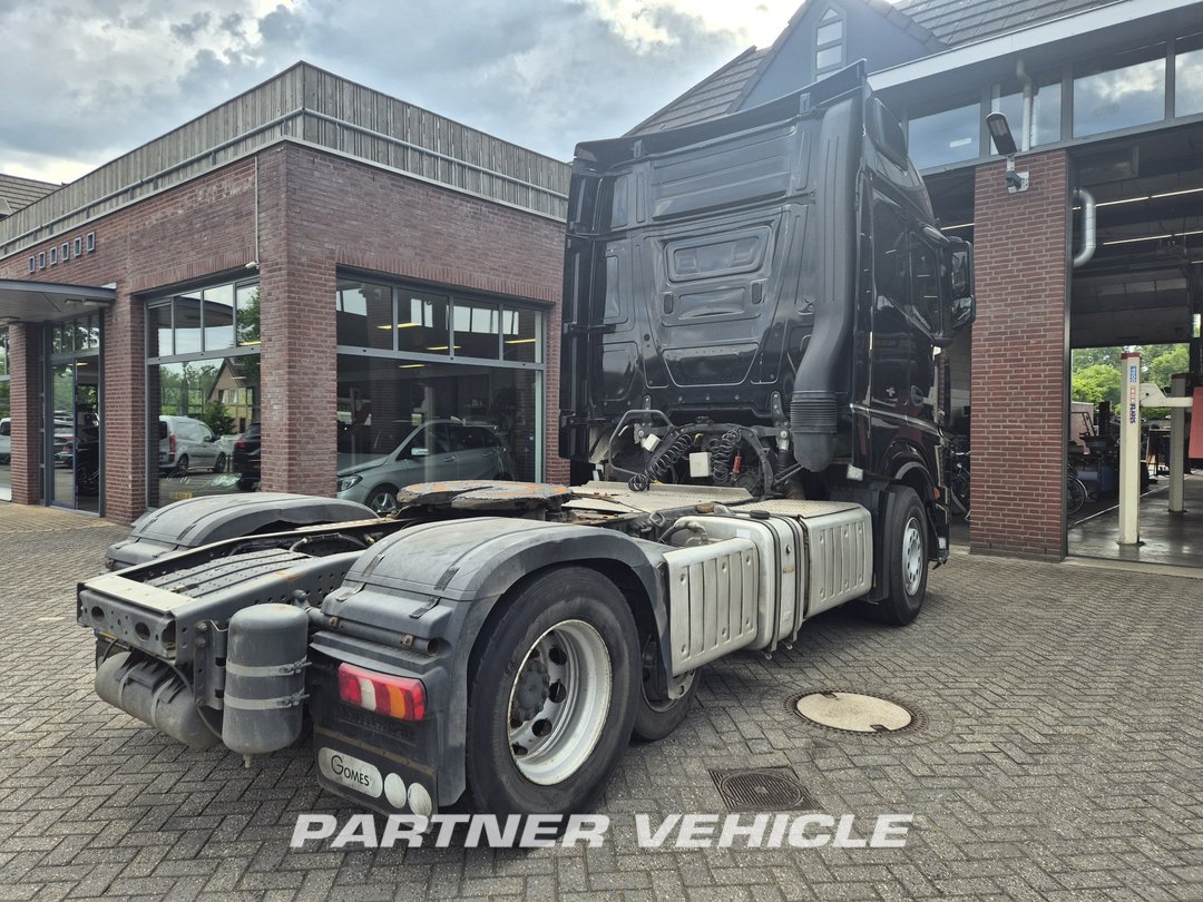 frontLeft : Mercedes Actros 2442 Cap tractor