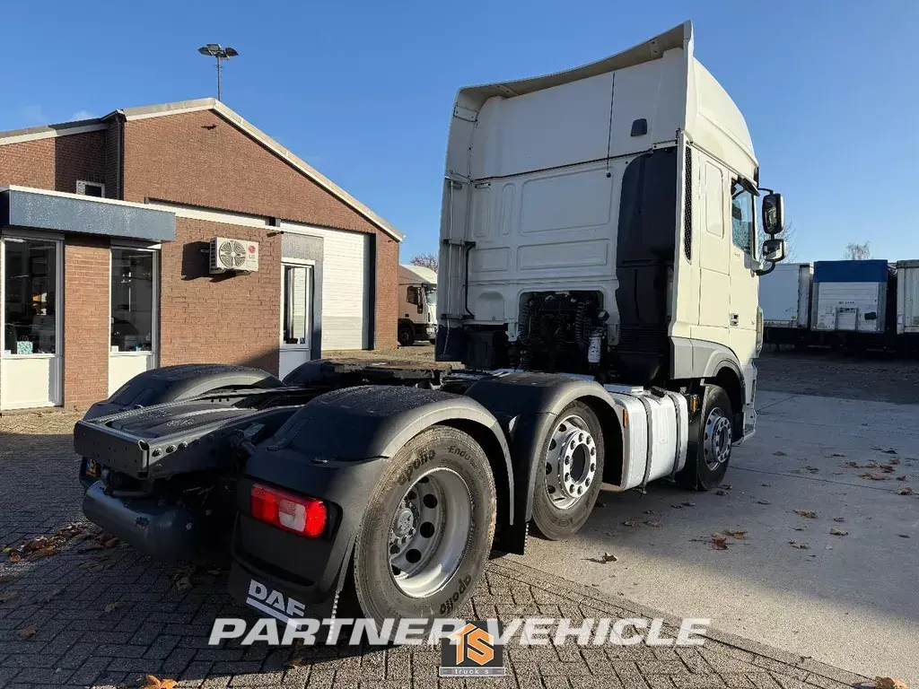 frontLeft : DAF XF 480 Trekker