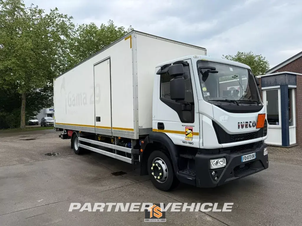 frontLeft : Iveco Eurocargo 120E190 Box body truck