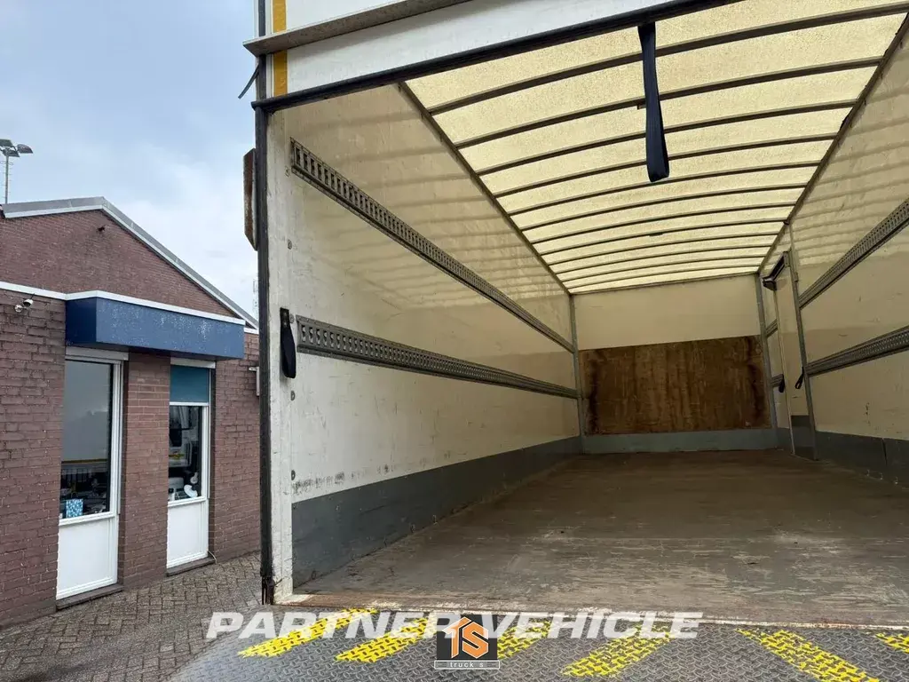frontLeft : Iveco Eurocargo 120E190 Box body truck