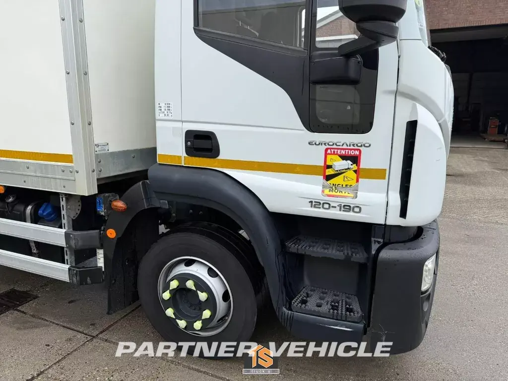 frontLeft : Iveco Eurocargo 120E190 Box body truck