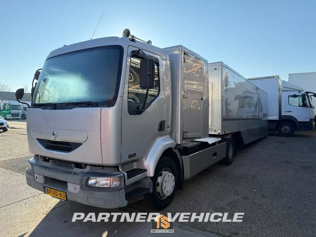 Renault Midlum 270 4X2 Tractor Unit