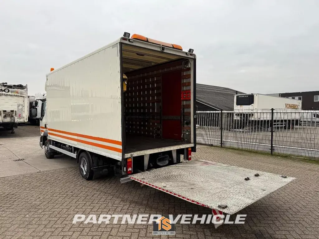 frontLeft : DAF LF45.160 Box body truck