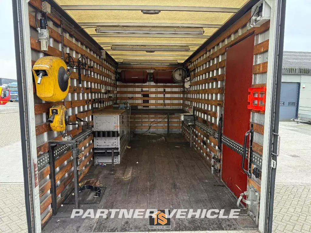 frontLeft : DAF LF45.160 Box body truck