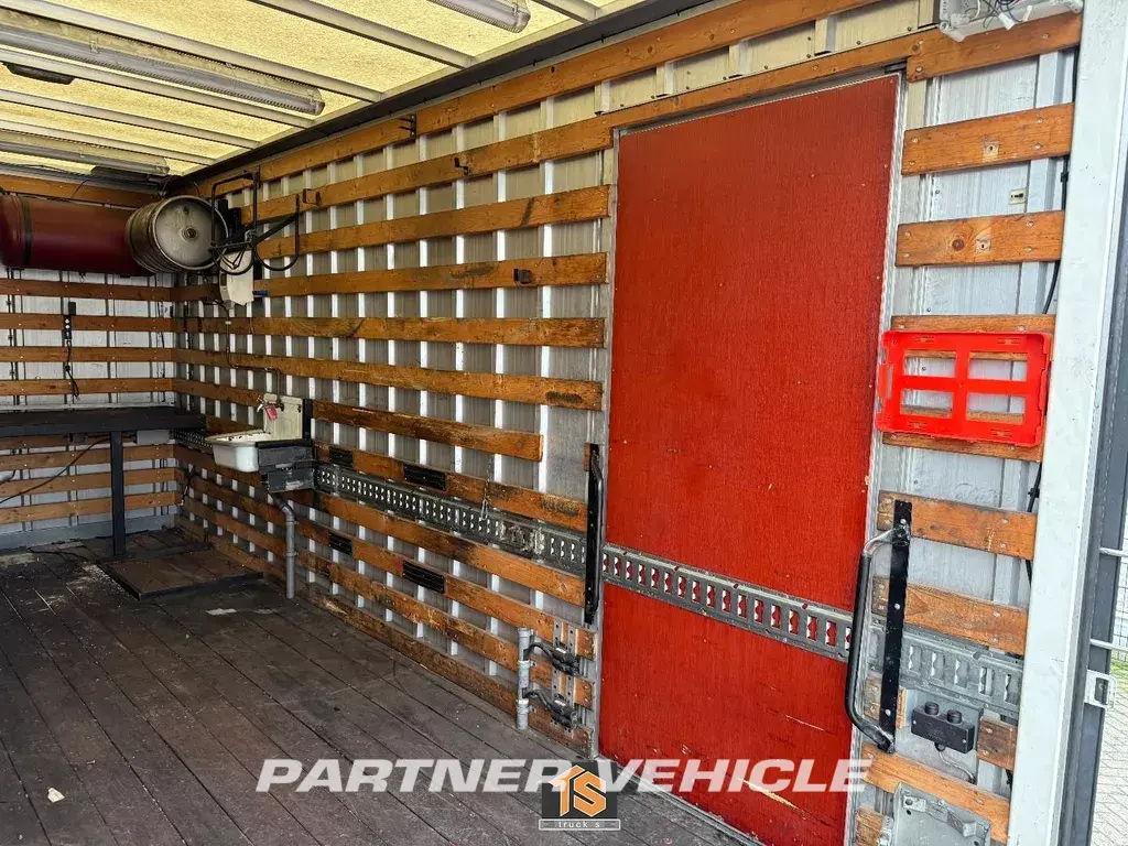 frontLeft : DAF LF45.160 Box body truck