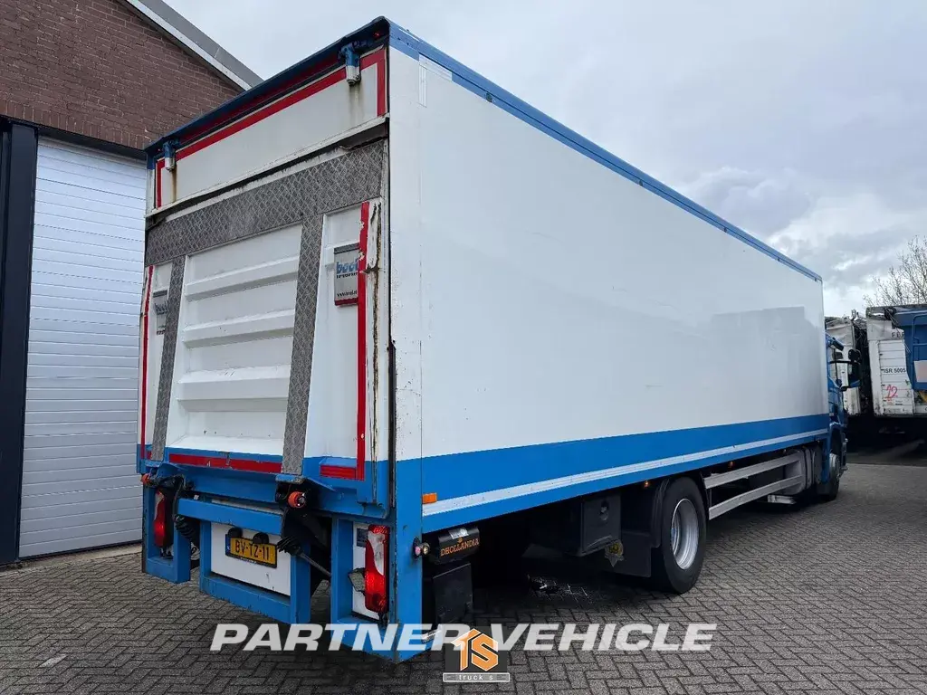 frontLeft : Scania P230 Box body truck