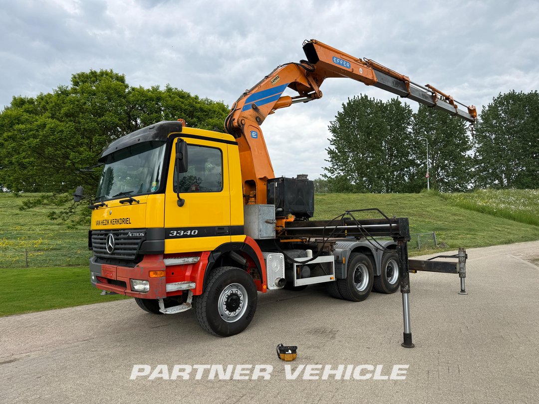 Mercedes Actros 3340 6X6 Dragbil