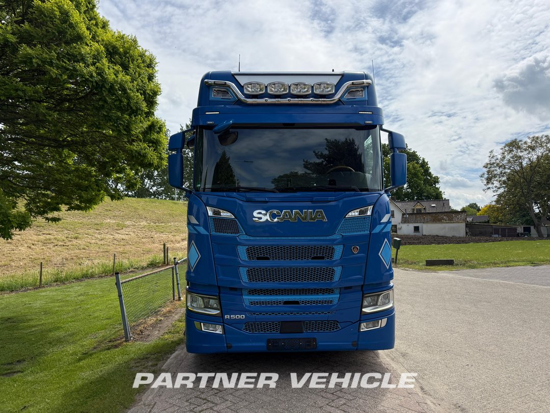 frontLeft : Scania R500 Tractor Unit