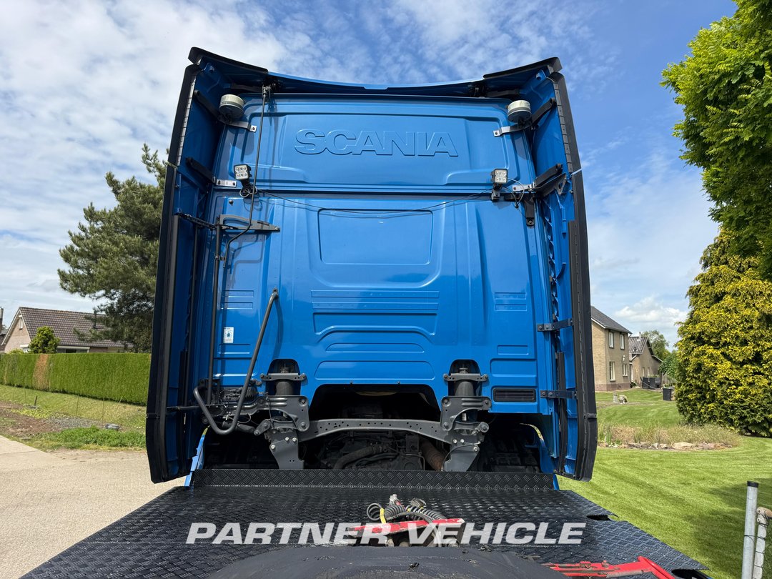 frontLeft : Scania R500 Tractor Unit