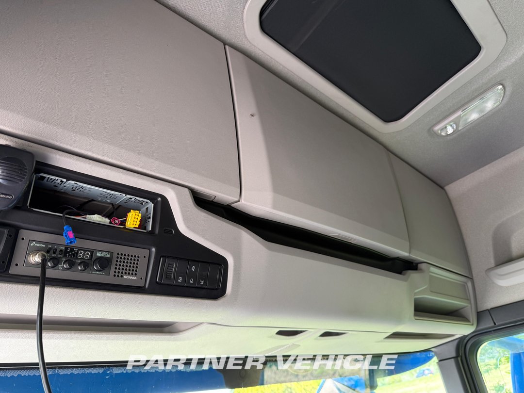 frontLeft : Scania R500 Tractor Unit