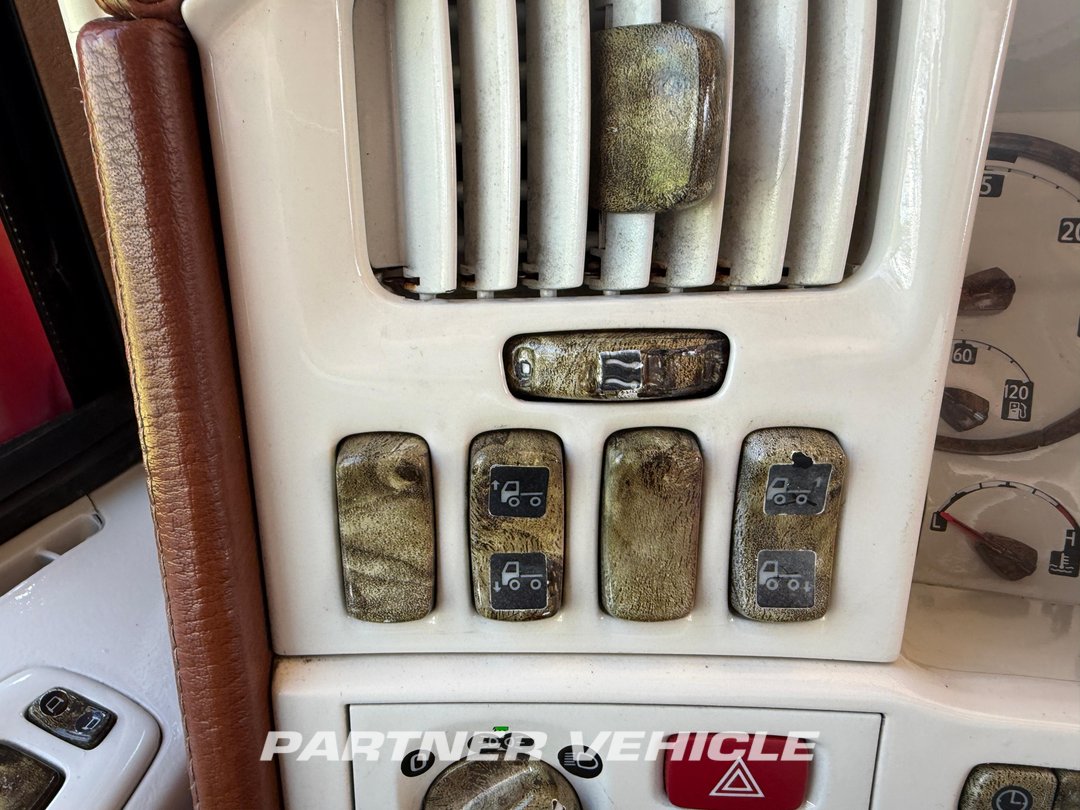 frontLeft : Scania R450 Tractor Unit