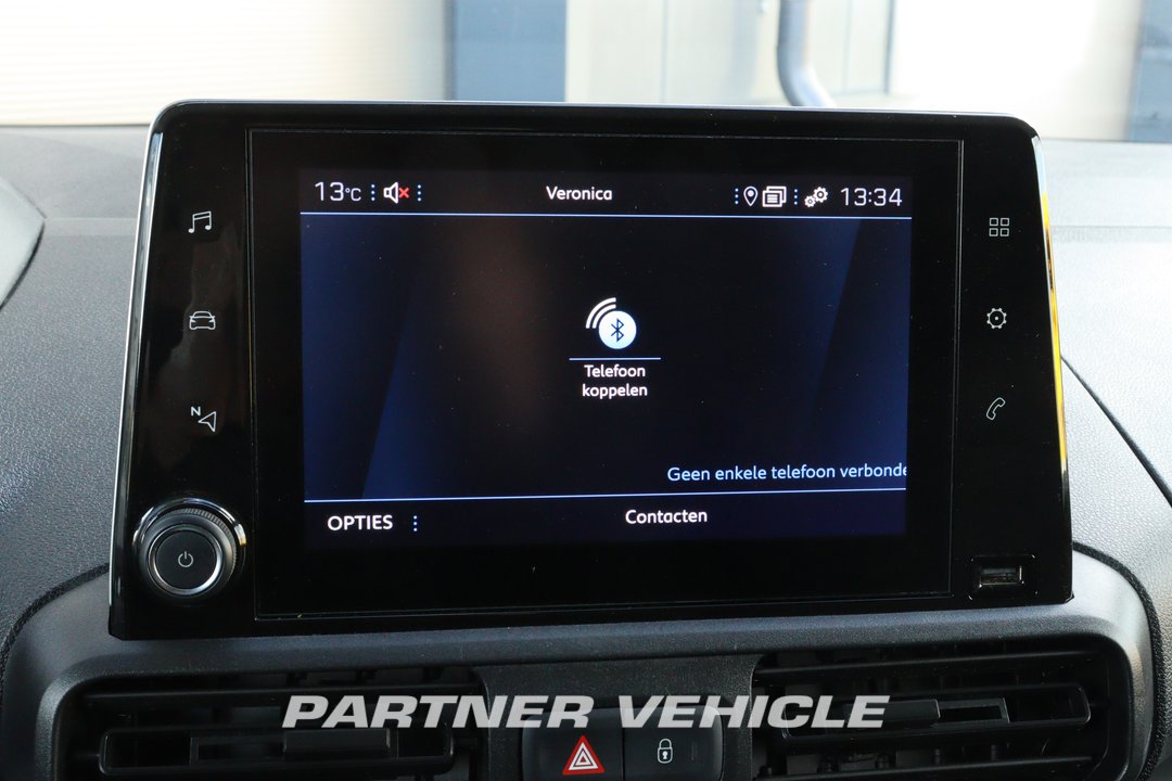 frontLeft : Peugeot Partner 130pk Fourgon utilitaire