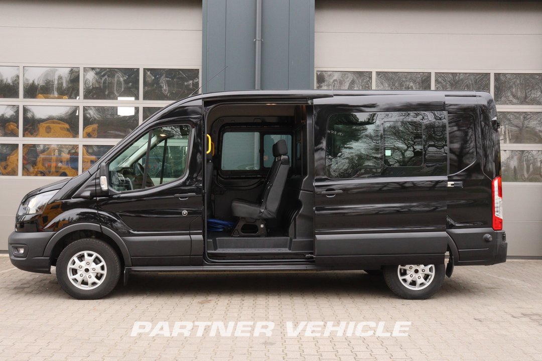 frontLeft : Ford Transit  Connect 100PK Minibussar skåpbilar