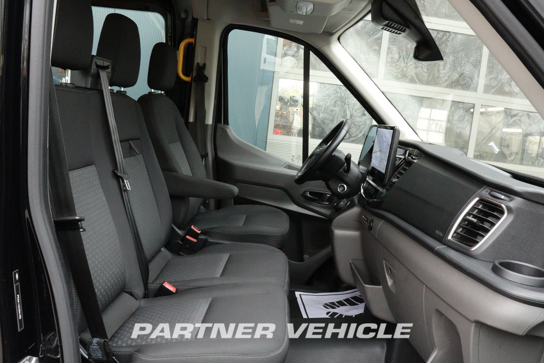 frontLeft : Ford Transit  Connect 100PK Minibussar skåpbilar