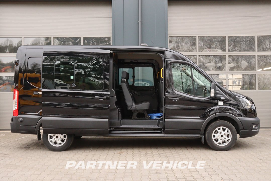 frontLeft : Ford Transit  Connect 100PK Minibussar skåpbilar