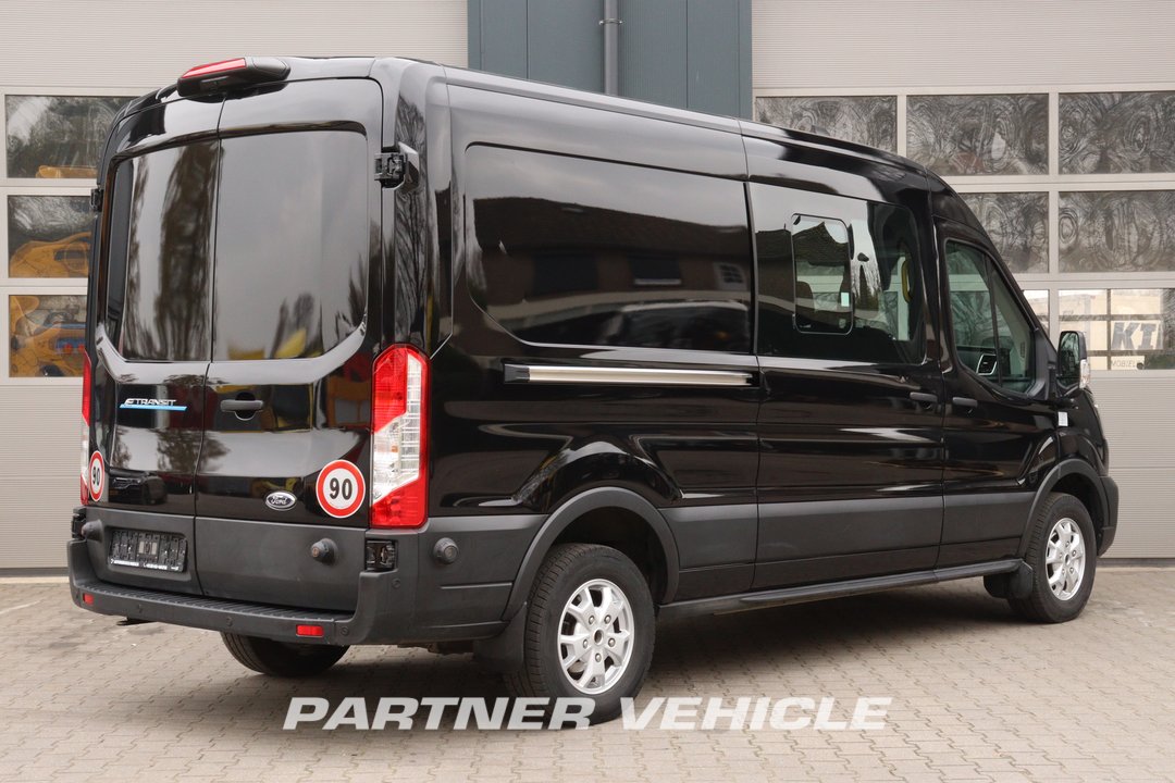 frontLeft : Ford Transit  Connect 100PK Minibussar skåpbilar