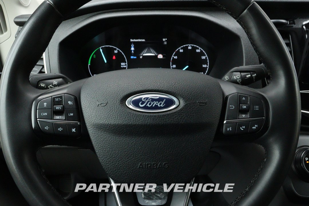 frontLeft : Ford Transit  Connect 100PK Minibussar skåpbilar