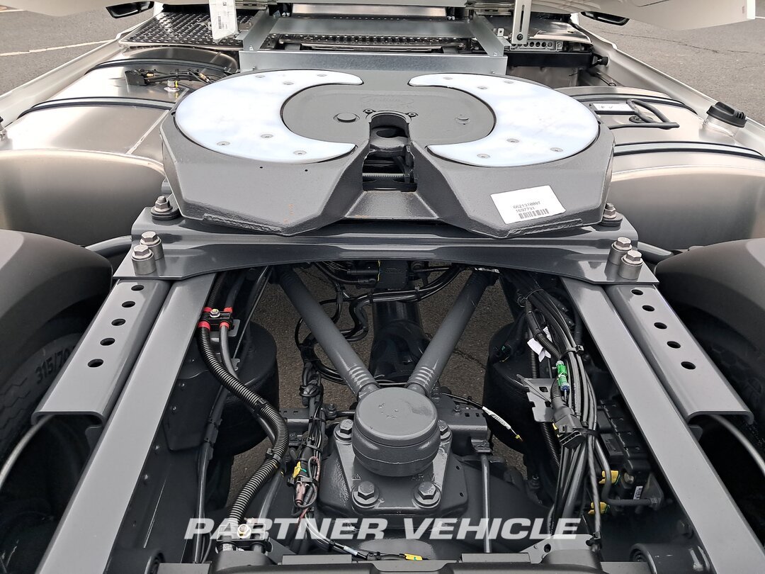 frontLeft : DAF XG 480 sattelzugmaschine